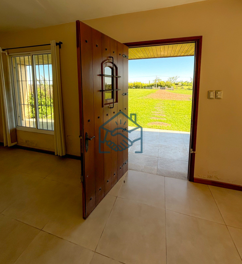 Chacra ID.1563/Chacra-24.779-m2-con-Challet-de-425m2-en-Zona-Residencial- - Chacra 24.779 m2 con Challet de 425m2 en Zona Residencial 