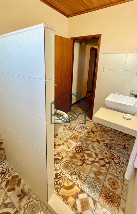 Chacra ID.1563/Chacra-24.779-m2-con-Challet-de-425m2-en-Zona-Residencial- - Chacra 24.779 m2 con Challet de 425m2 en Zona Residencial 