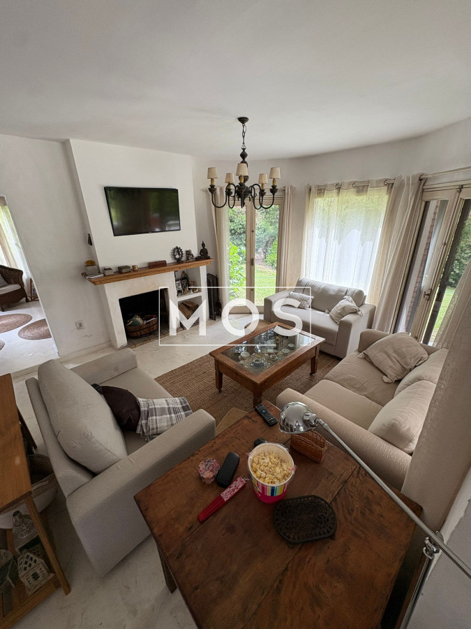 Casa ID.3257 - Chalet en Tenis Ranch en Alquiler Anual 3200 usd 
