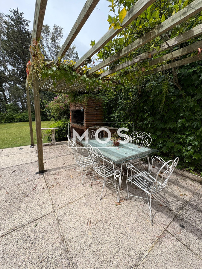 Casa ID.3257 - Chalet en Tenis Ranch en Alquiler Anual 3200 usd 