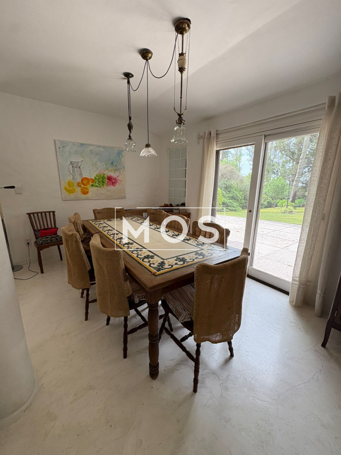Casa ID.3257 - Chalet en Tenis Ranch en Alquiler Anual 3200 usd 