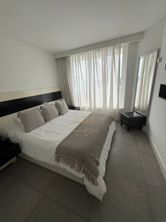 Apartamento ID.1089 - Apartamento en venta en Punta del Este, excelentes servicios!