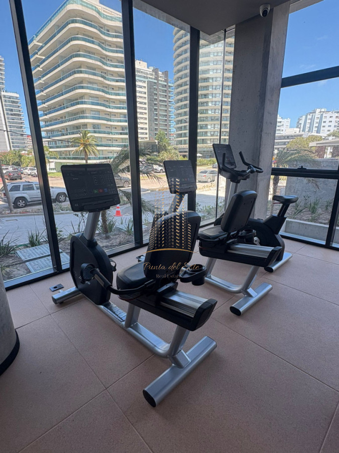 Apartamento ID.1087 - Torres del Este excelente orientación y vistas en piso 10 