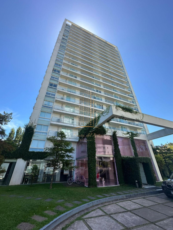 Apartamento ID.1089 - Apartamento en venta en Punta del Este, excelentes servicios!