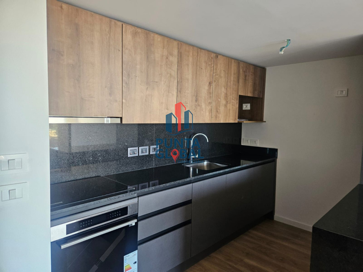 Apartamento ID.306 - Torres del Este excelente orientación y vistas en piso 10 