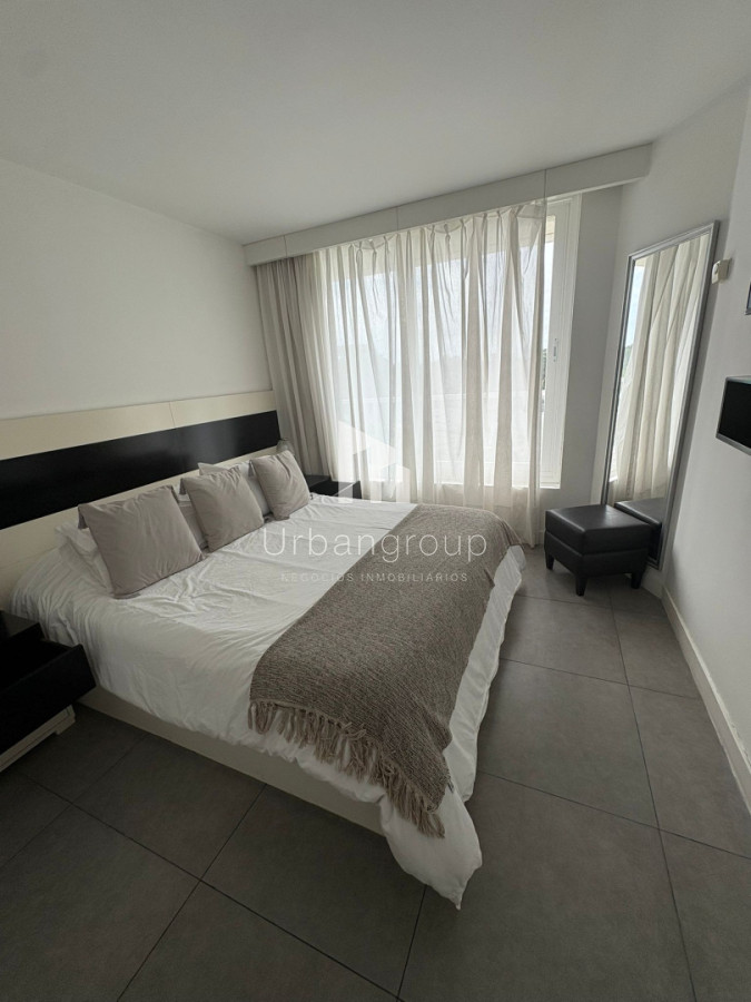 1 Dormitorio de lujo Frente Punta a Shopping servicio Playa 5