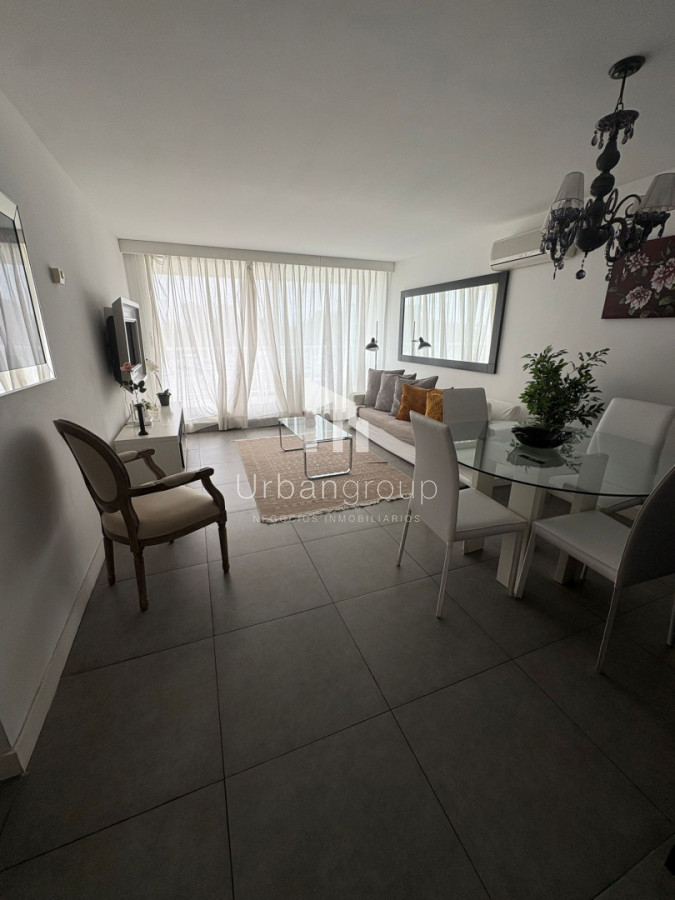 1 Dormitorio de lujo Frente Punta a Shopping servicio Playa 4