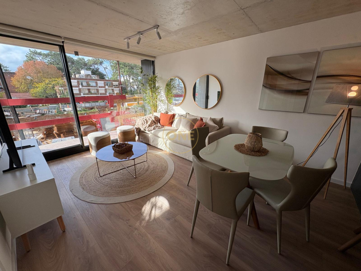 Apartamento ID.2067 - Torres del Este excelente orientación y vistas en piso 10 