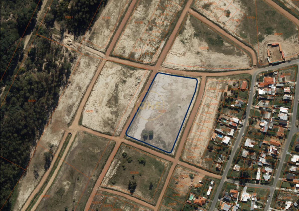 Terreno ID.2055 - Terrenos Jardines de Pinares, Ultimos lotes apto PH 27 mansa