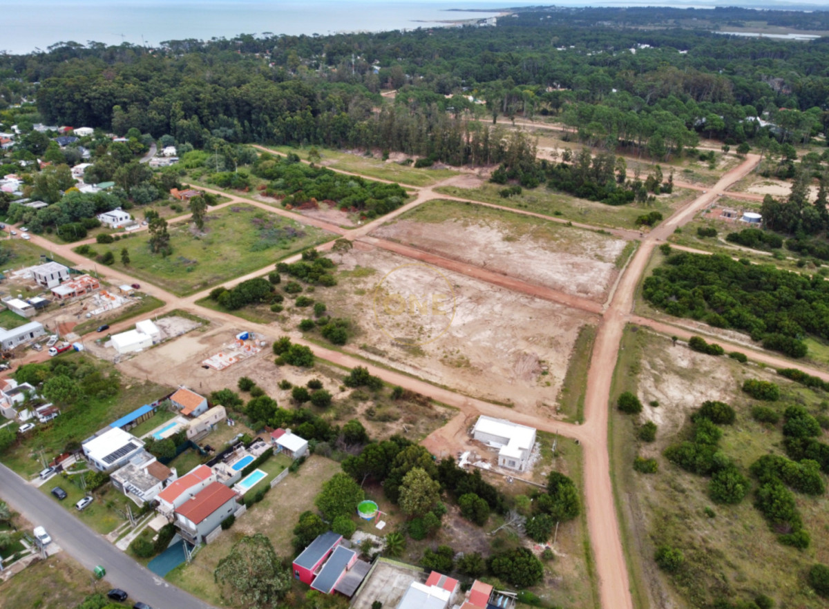 Terreno ID.2055 - Terrenos Jardines de Pinares, Ultimos lotes apto PH 27 mansa