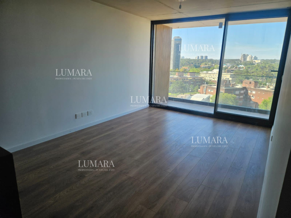 Apartamento ID.1974 - Torres del Este excelente orientación y vistas en piso 10 