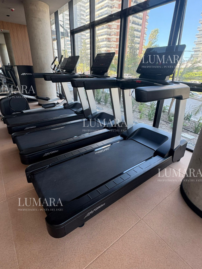 Apartamento ID.1974 - Torres del Este excelente orientación y vistas en piso 10 