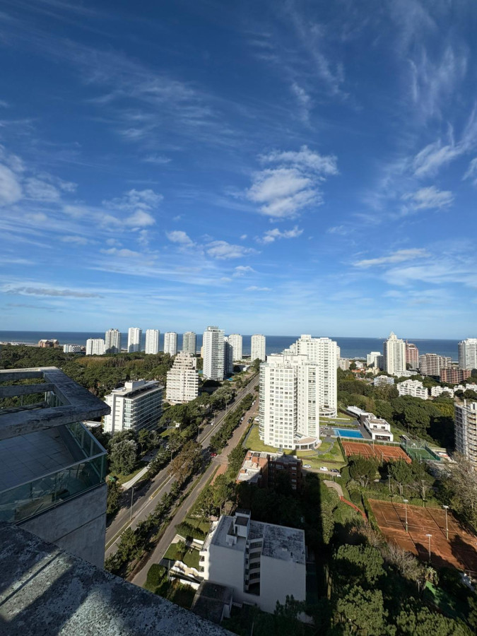 Apartamento de 2 dormitorios con excelentes vistas y amenities