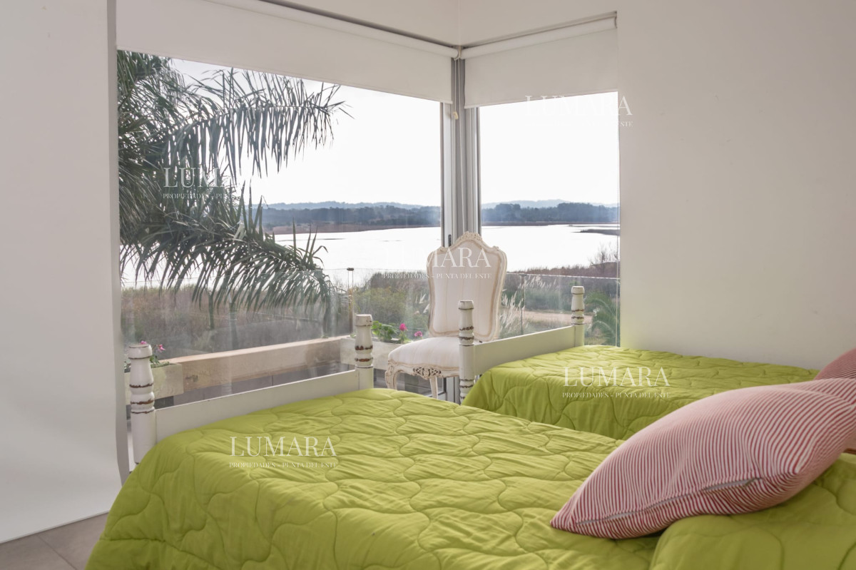 Chacra ID.3766 - Chacra 24.779 m2 con Challet de 425m2 en Zona Residencial 