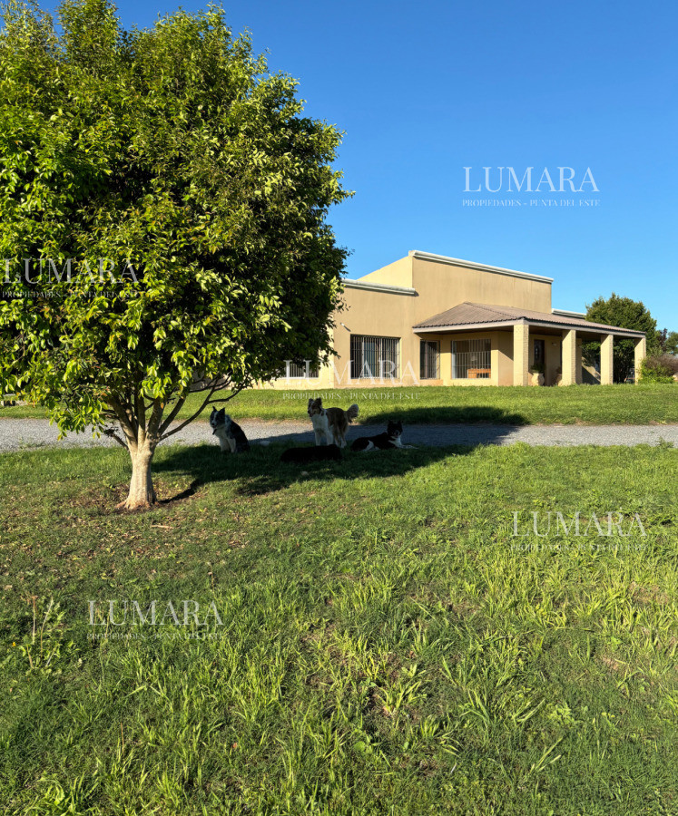 Chacra ID.3766 - Chacra 24.779 m2 con Challet de 425m2 en Zona Residencial 