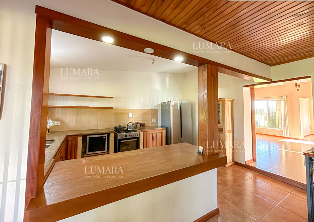 Chacra ID.3766 - Chacra 24.779 m2 con Challet de 425m2 en Zona Residencial 