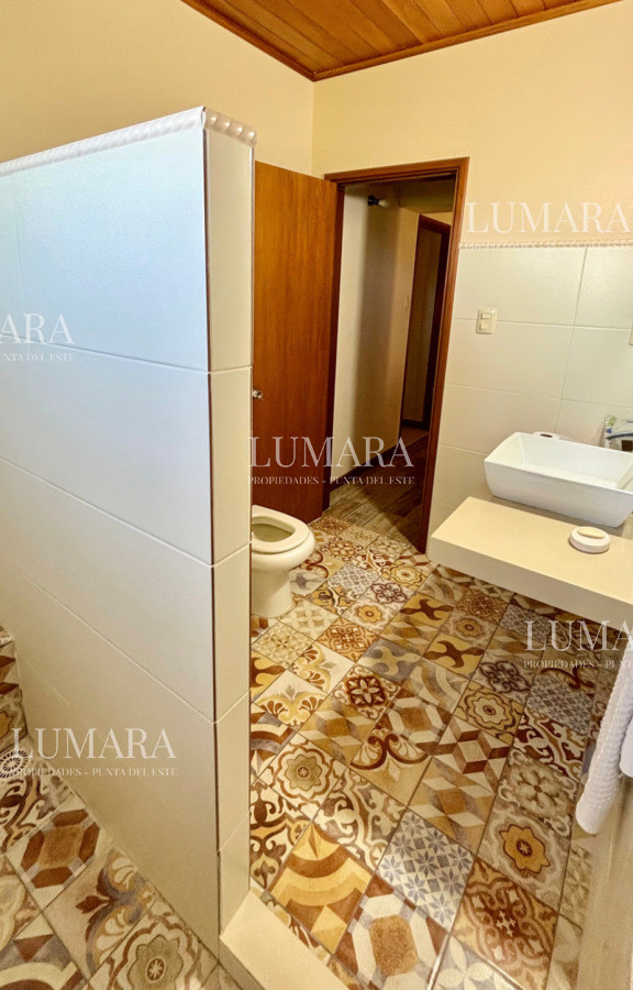Chacra ID.3766 - Chacra 24.779 m2 con Challet de 425m2 en Zona Residencial 