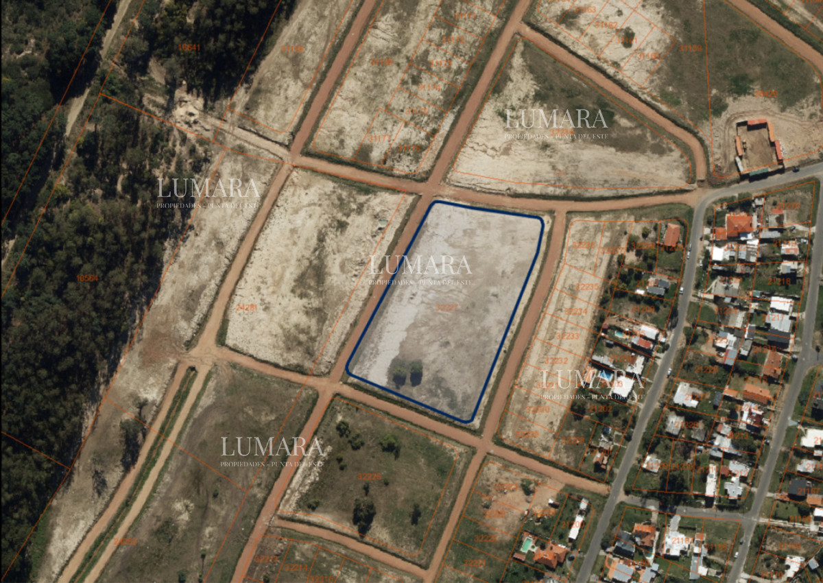 Terreno ID.2792 - Terrenos Jardines de Pinares, Ultimos lotes apto PH 27 mansa