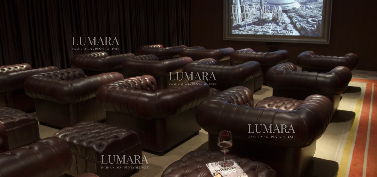 Apartamento ID.3215 - 1 Dormitorio de lujo Frente Punta a Shopping servicio Playa