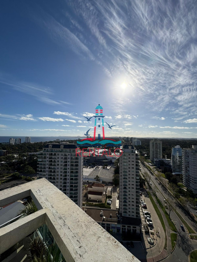 Apartamento ID.257 - Apartamento de 2 dormitorios  en venta Punta del Este con excelentes vistas y amenities