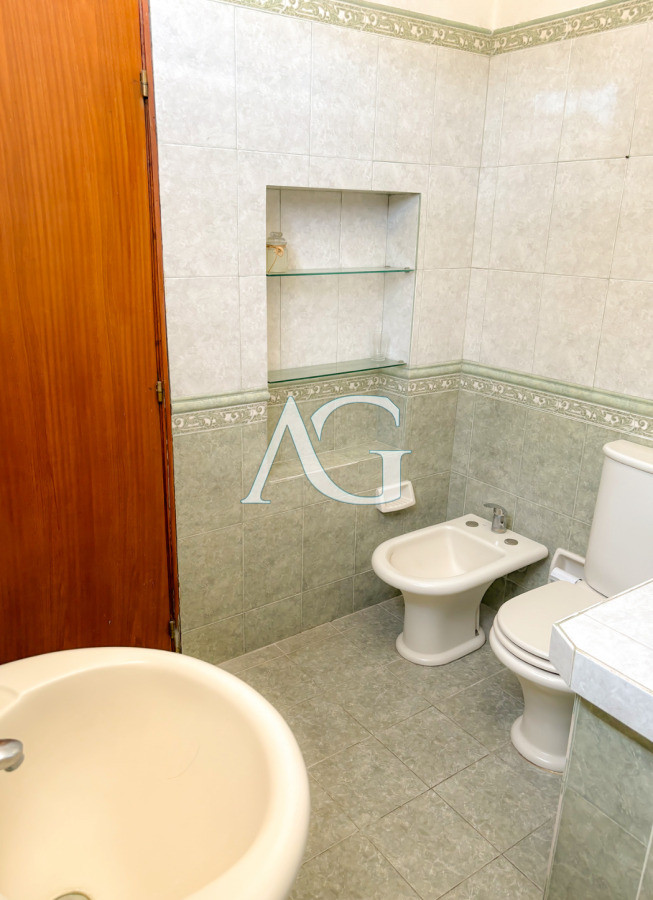 Chacra ID.180 - Chacra 24.779 m2 con Challet de 425m2 en Zona Residencial 