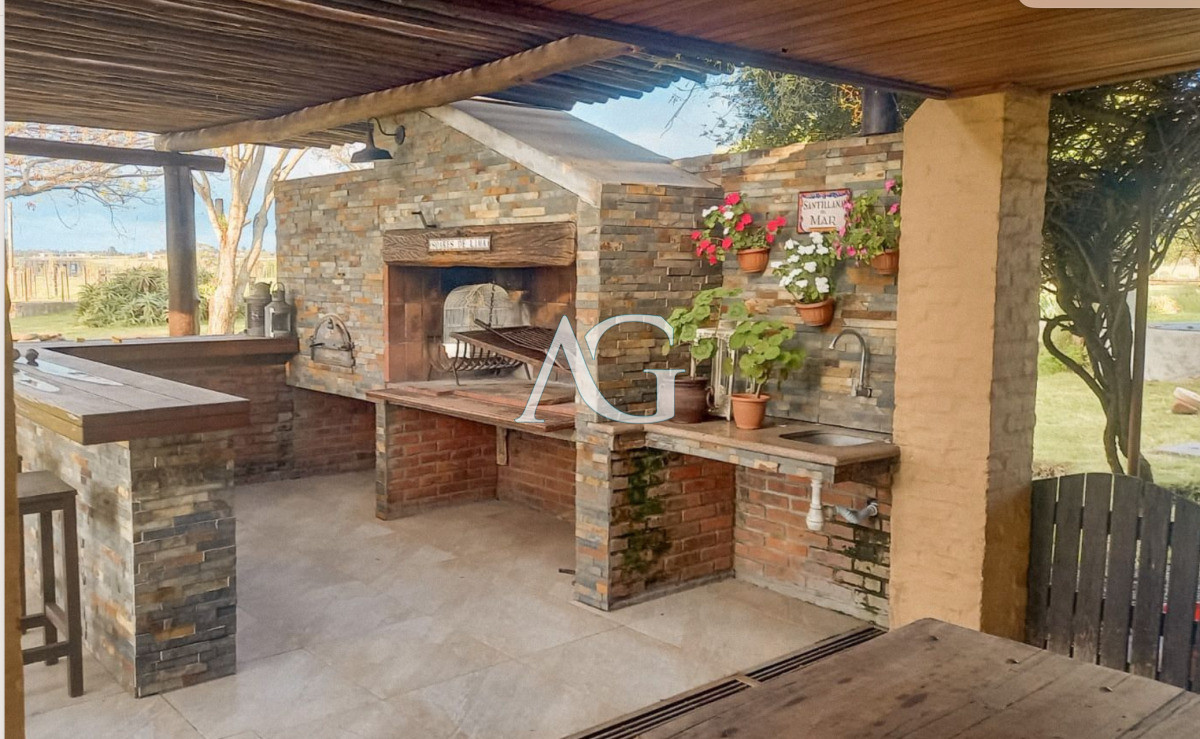 Chacra ID.180 - Chacra 24.779 m2 con Challet de 425m2 en Zona Residencial 