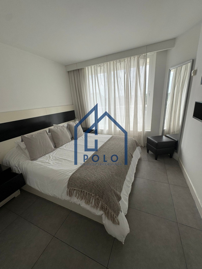 Apartamento ID.147 - Venta Departamento1 Dormitorio de lujo Frente Punta a Shopping servicio Playa