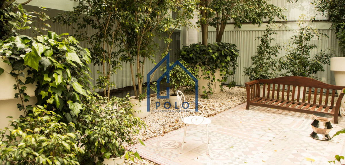 Apartamento ID.147 - Venta Departamento1 Dormitorio de lujo Frente Punta a Shopping servicio Playa