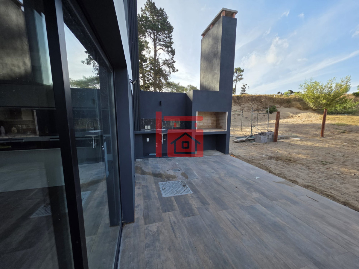 Casa ID.109 - Casa a estrenar 3 Dorimtorios 100mt Mar 40 playa mansa