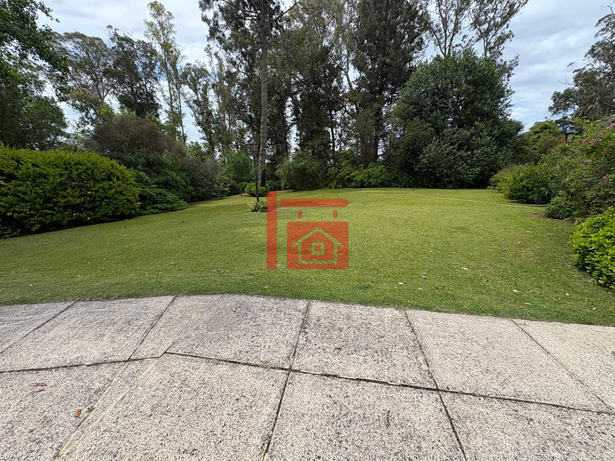 Casa ID.111 - Chalet en Tenis Ranch en Alquiler Anual 3500 usd 