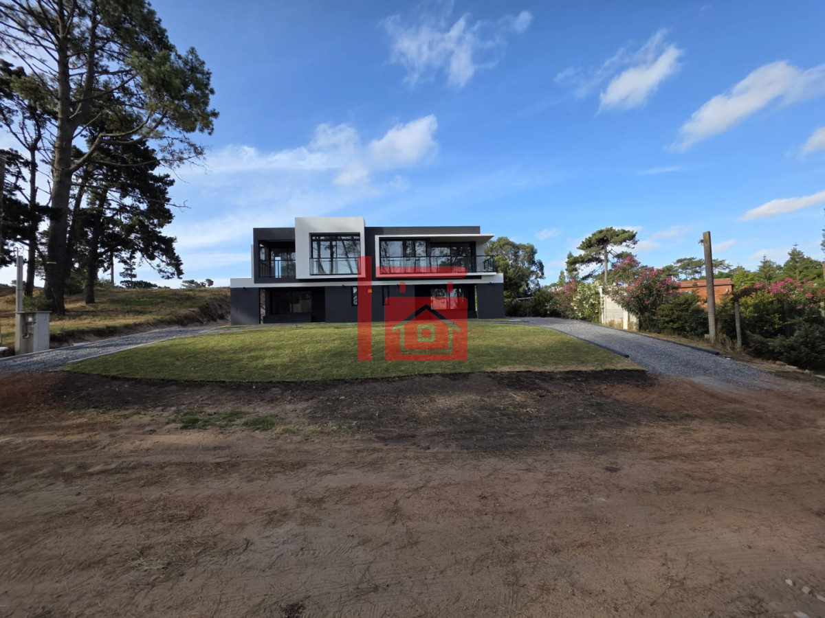 Casa ID.109 - Casa a estrenar 3 Dorimtorios 100mt Mar 40 playa mansa