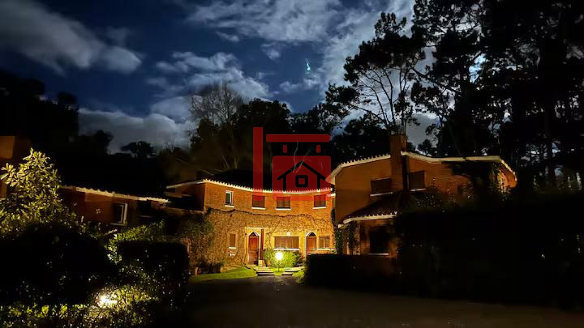 Casa ID.111 - Chalet en Tenis Ranch en Alquiler Anual 3500 usd 