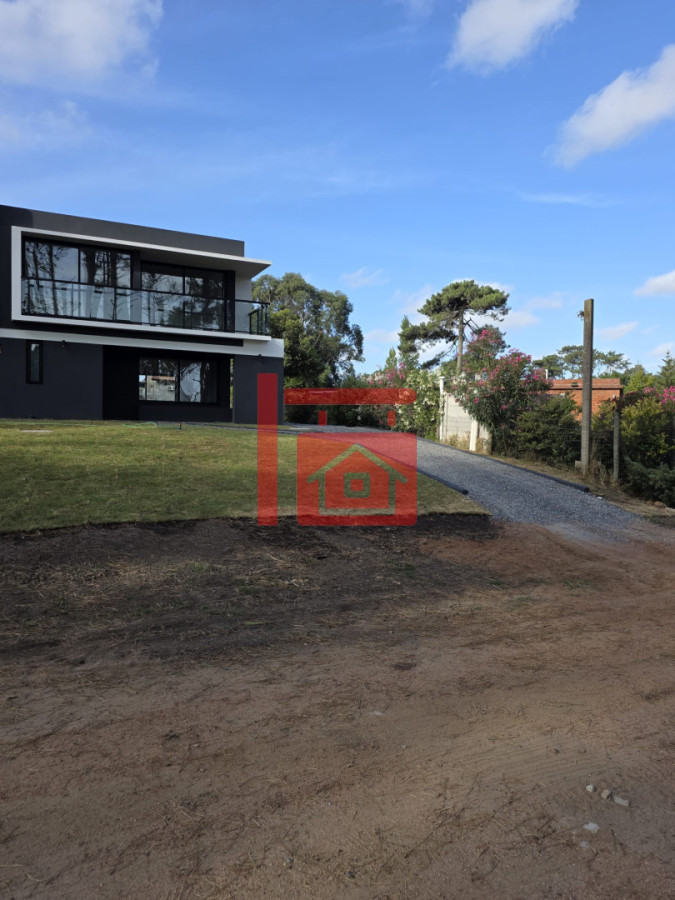 Casa ID.109 - Casa a estrenar 3 Dorimtorios 100mt Mar 40 playa mansa