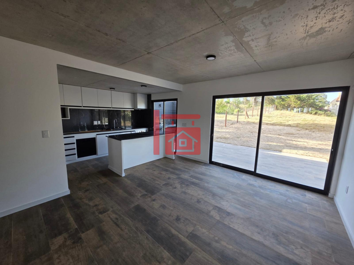 Casa ID.109 - Casa a estrenar 3 Dorimtorios 100mt Mar 40 playa mansa