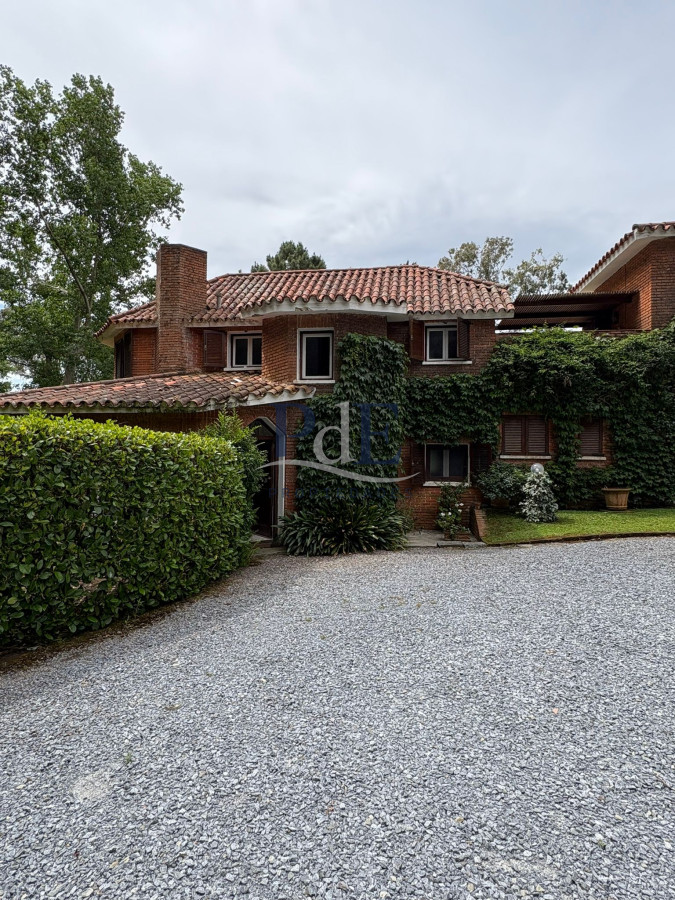 Chalet en Tenis Ranch en Alquiler Anual 3500 usd 