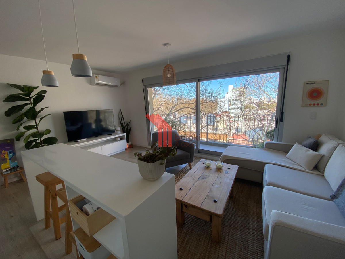 Apartamento ID.111 - Ap 2 dormitorios Rodo esq Acevedo Diaz Montevideo