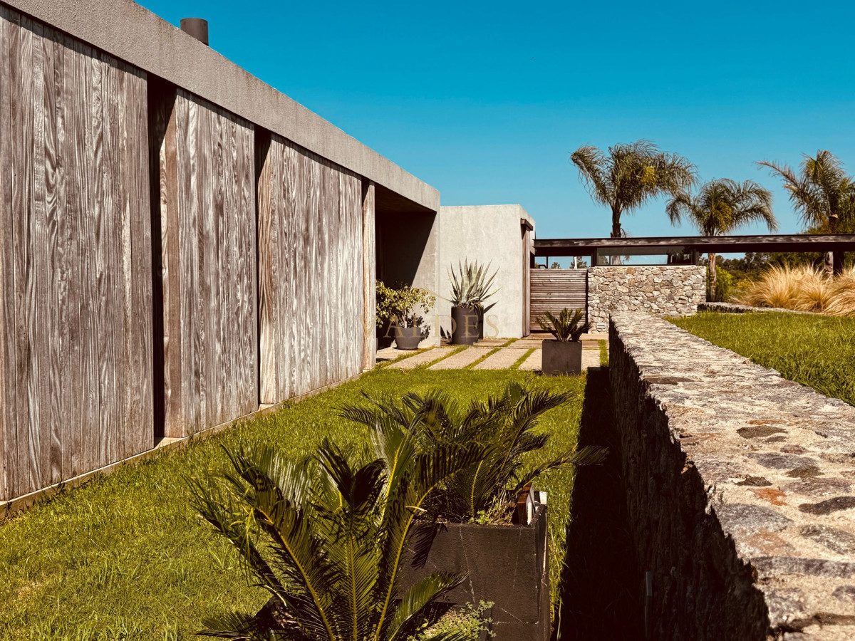 Casa ID.4987 - ? Propiedad Exclusiva en Carmelo Golf & Resort