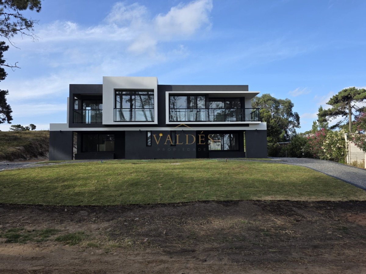 Casa ID.5094 - Casa a estrenar 3 Dorimtorios 100mt Mar 40 playa pinares