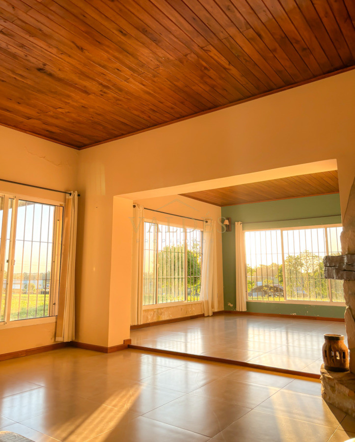Chacra ID.5024 - Chacra 24.779 m2 con Challet de 425m2 en Zona Residencial 