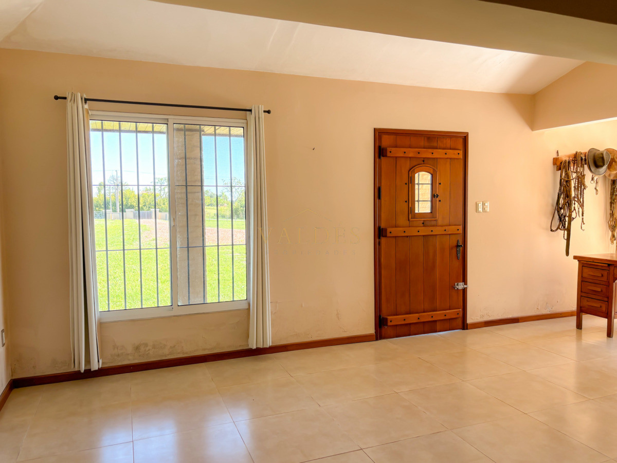 Chacra ID.5024 - Chacra 24.779 m2 con Challet de 425m2 en Zona Residencial 