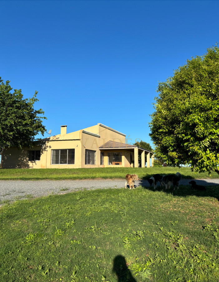 Chacra ID.5024 - Chacra 24.779 m2 con Challet de 425m2 en Zona Residencial 