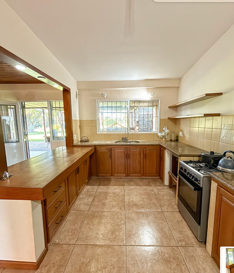 Chacra ID.5024 - Chacra 24.779 m2 con Challet de 425m2 en Zona Residencial 