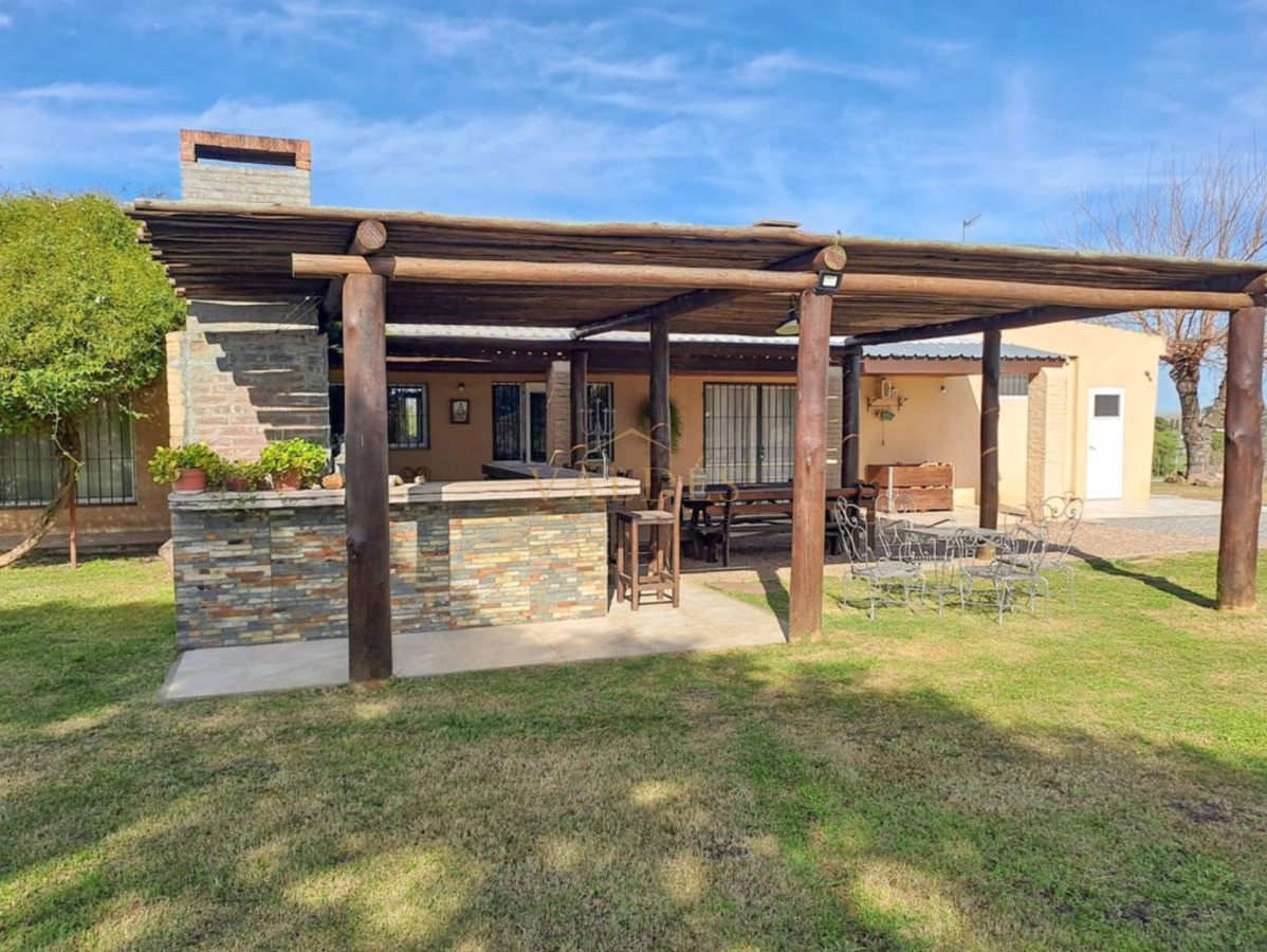 Chacra ID.5024 - Chacra 24.779 m2 con Challet de 425m2 en Zona Residencial 