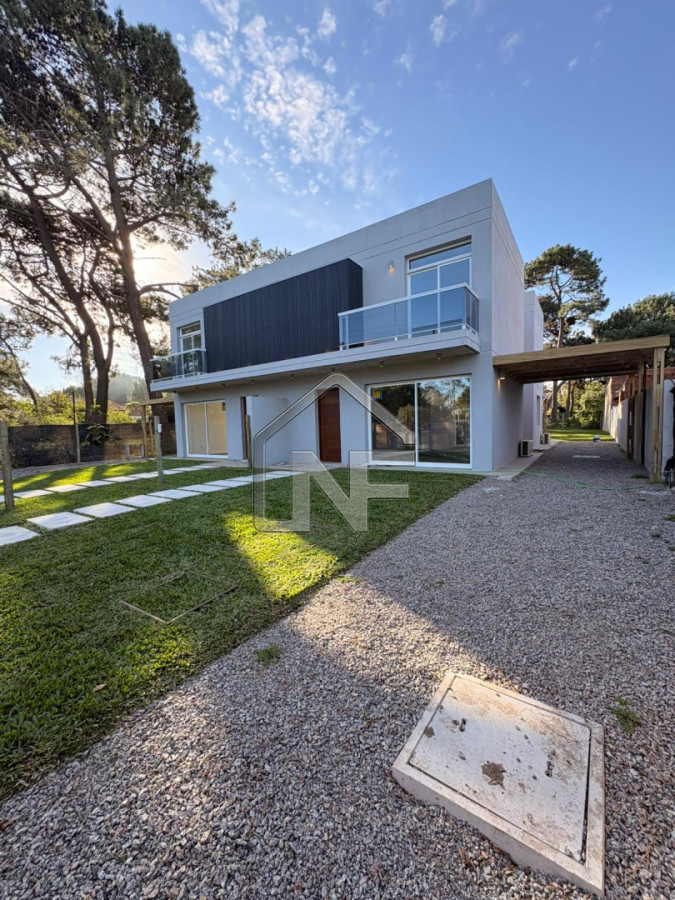 Casa ID.78 - Casa a Estrenar Jardines de Cordoba sobre Avenida 3 Dorimtorios
