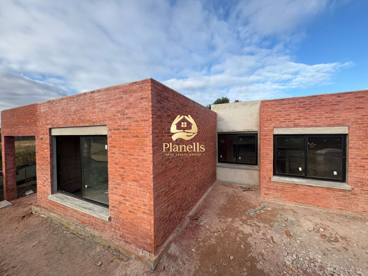 Casa ID.4586 - Casa 2 dormitorios Tradicional a estrenar Pinares 
