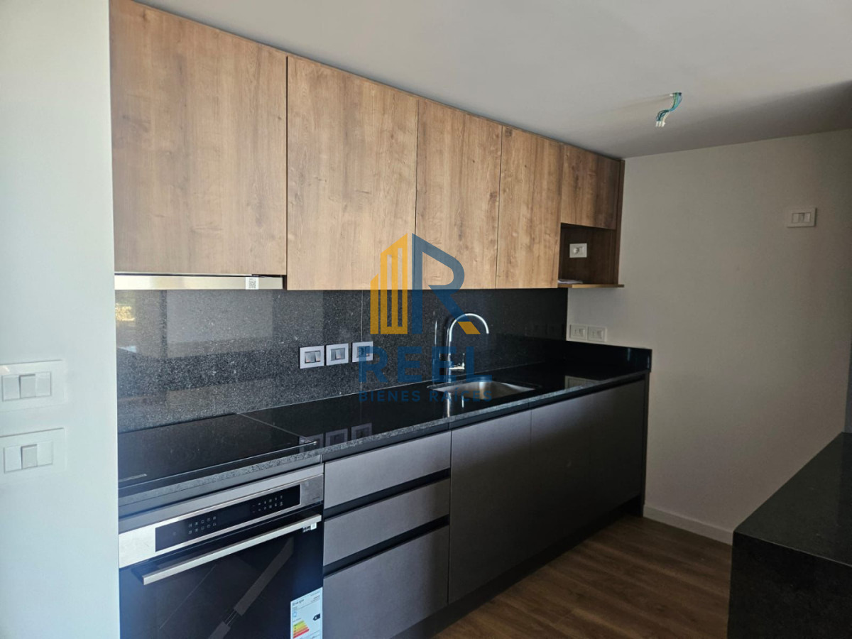 Apartamento ID.6 - Torres del Este excelente orientación y vistas en piso 10 