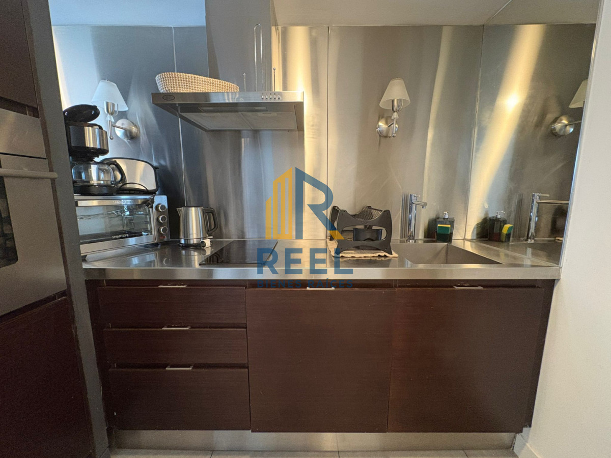 Apartamento ID.240 - 1 Dormitorio de lujo Frente Punta a Shopping servicio Playa