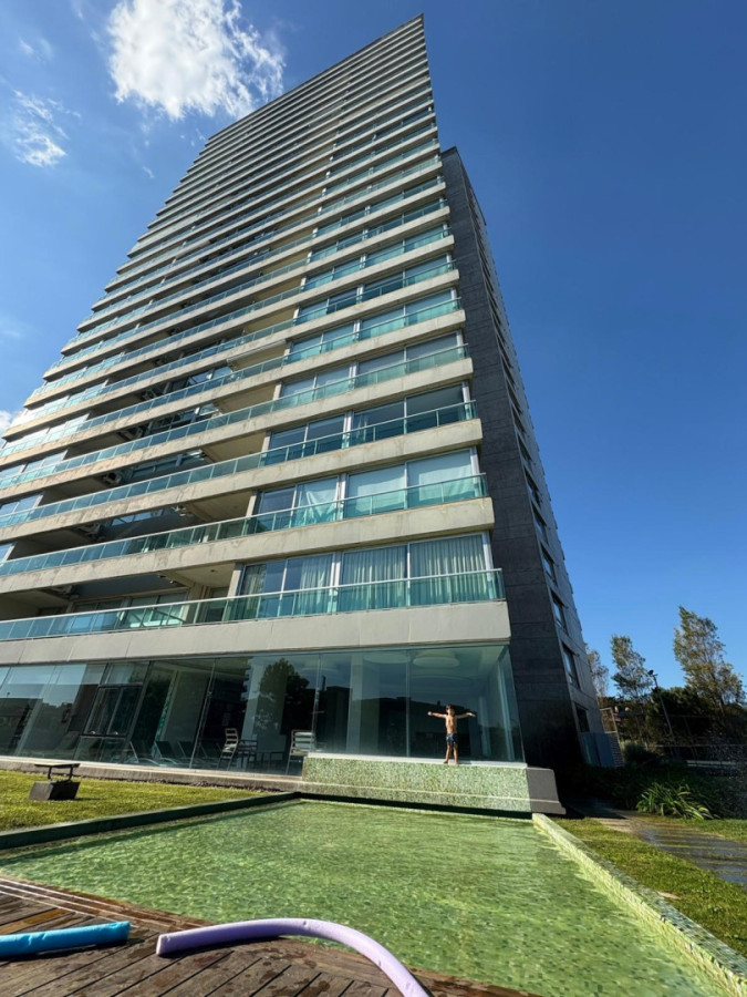 Apartamento de Lujo 3 Dormitorios 3 baños piso alto vistas