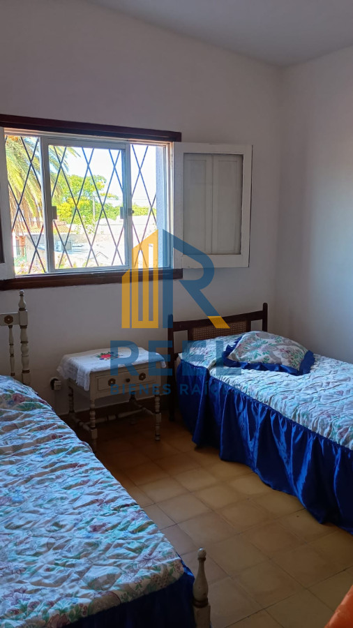 Casa ID.167 - Chalet de 300m2 con terreno de 2020m2 en 18 Julio Paso de los Toros