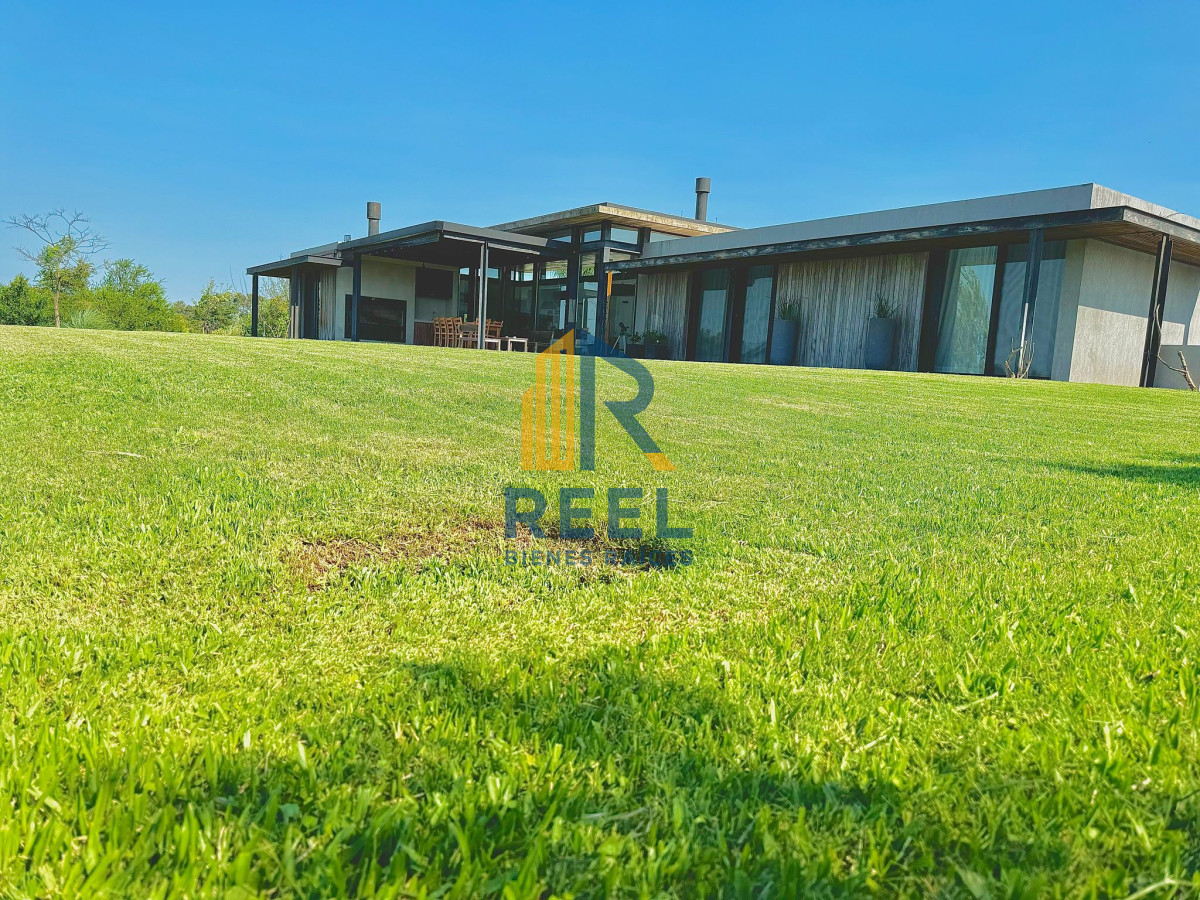 Casa ID.218 - 🏡 Propiedad Exclusiva en Carmelo Golf & Resort